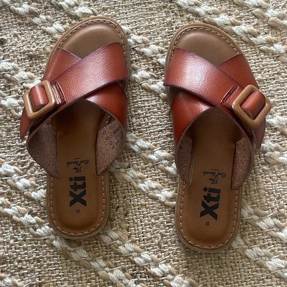 Kids/girls Xti sandals worn once